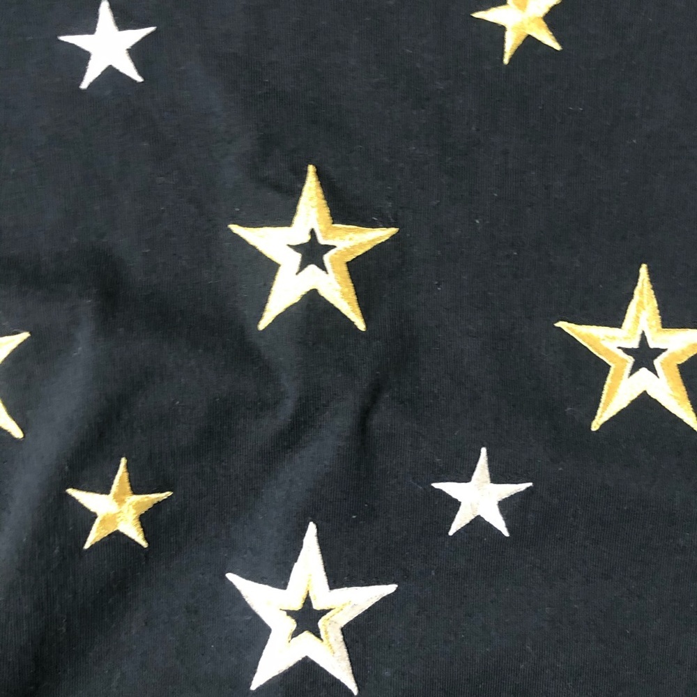 large black t-shirt with gold & silver star patch - Picture 4 of 5